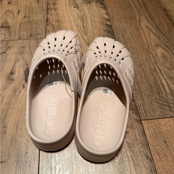 Adidas Unisex Beige Clogs Mens Size 8, Women’s Size 9 NWT - Picture 5 of 7
